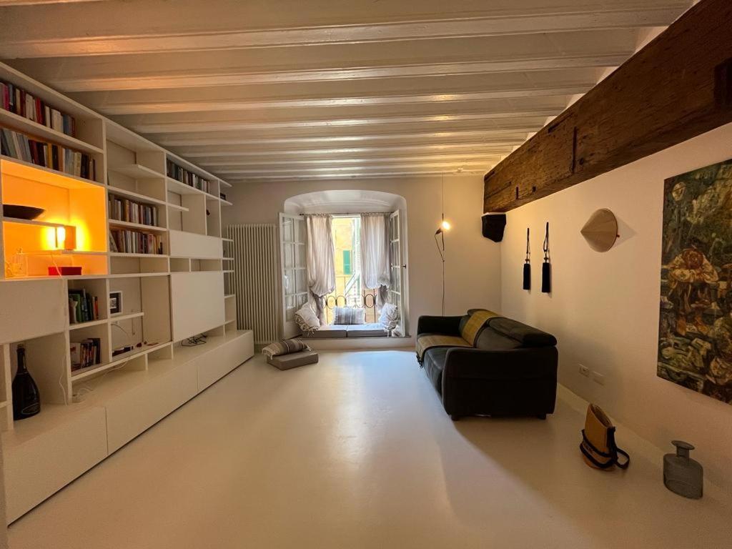 Dimora Al Porto Antico Apartment Genoa Bagian luar foto